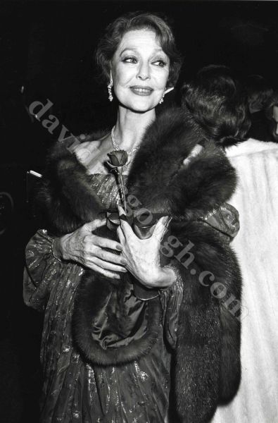 Loretta Young 1985 LA141.jpg